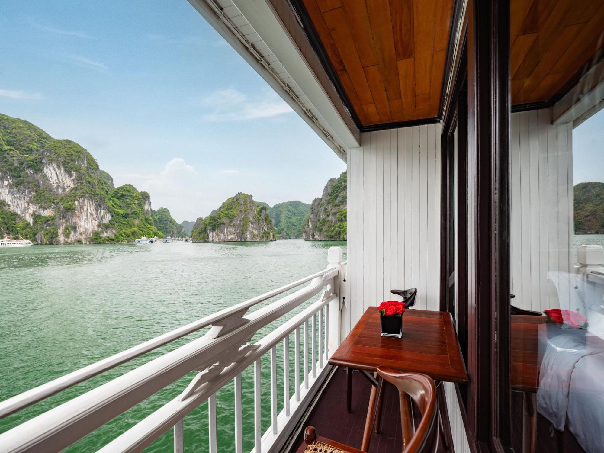 Hera Boutique Cruise Ha Long Bay Hotel Eksteriør billede