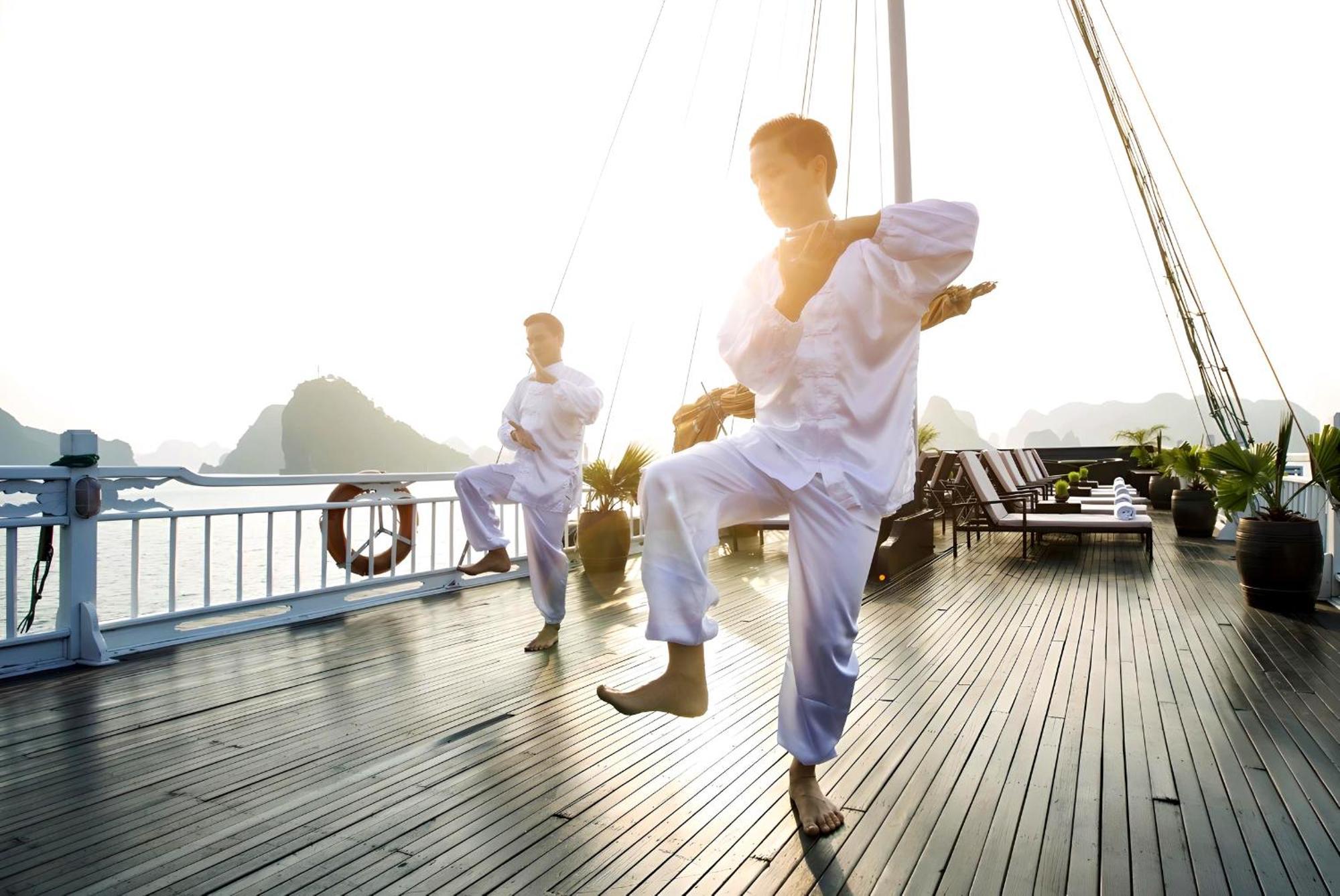Hera Boutique Cruise Ha Long Bay Hotel Eksteriør billede